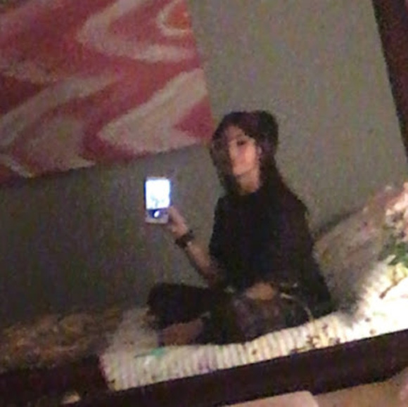 Meet your Posher, Alex - Picture 1 of 1